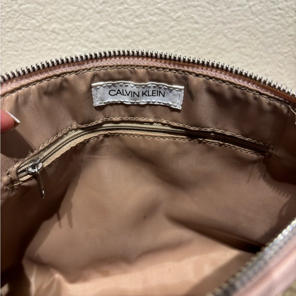 Calvin Klein Cosmetic Bag - Picture 5 of 8